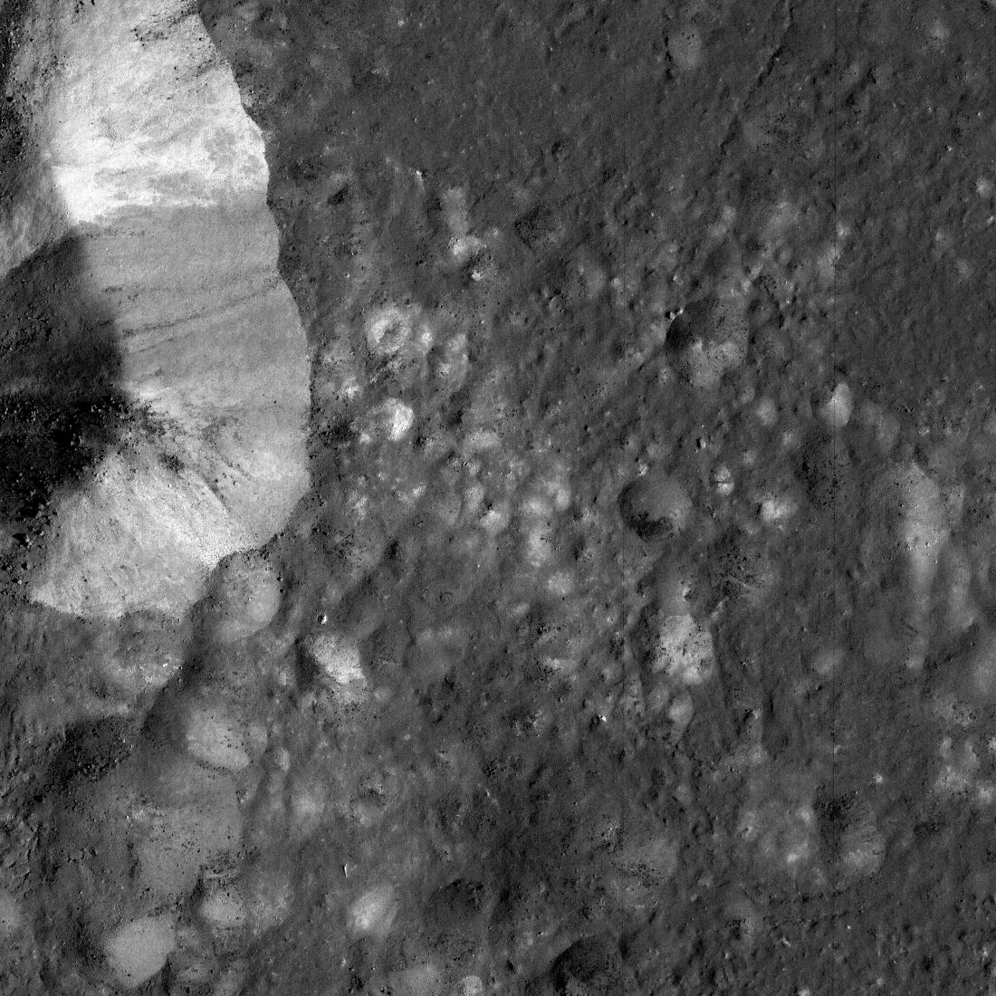 Aristarchus crater central peak seen under Earthshine